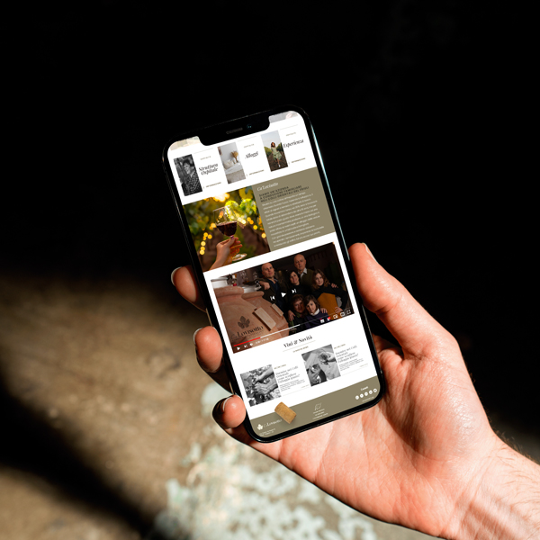 CaLovisotto_Mockup_Phone2 