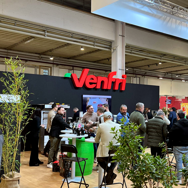 VenFri_foto_stand_quadrato2 